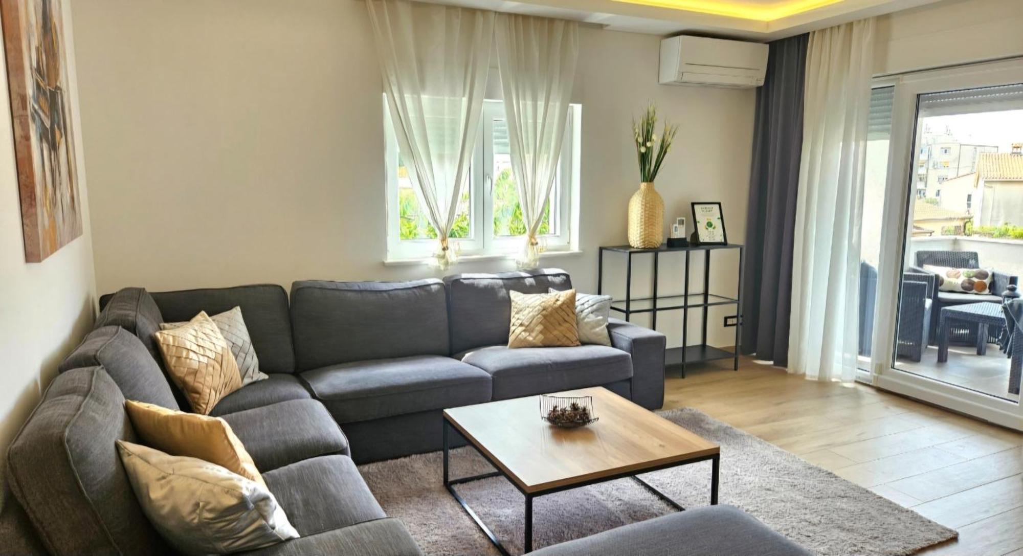 Eximius Apartment Pula Exterior photo